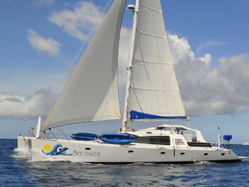 luxury catamaran for charter