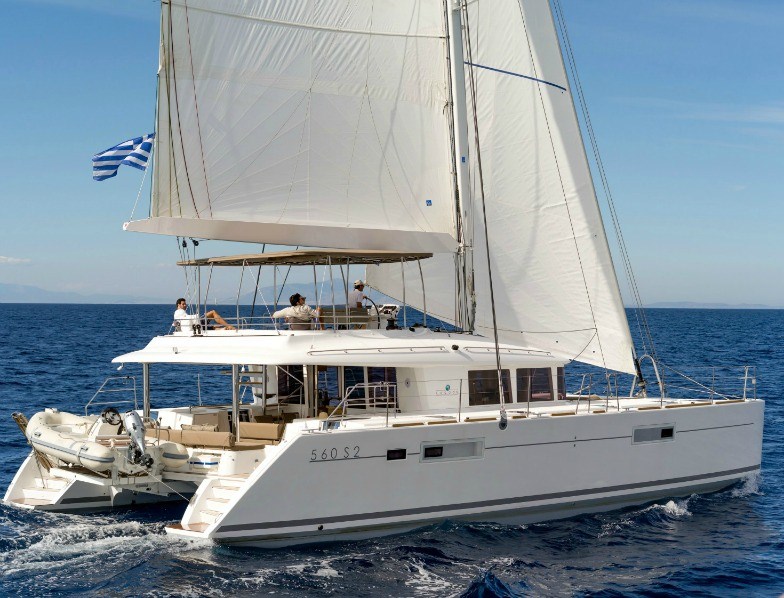 luxury catamaran for charter