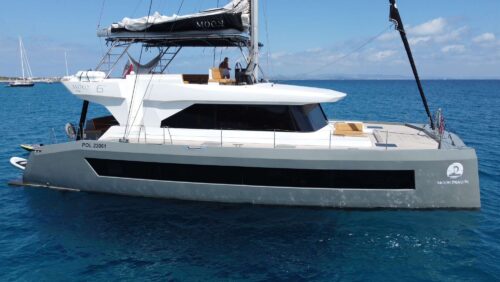 luxury catamaran for charter